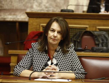Η Κ.Παπανάτσιου για αναπροσαρμογή των αντικειμενικών αξιών ακινήτων